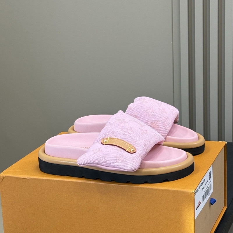 l0vis Vvtt0n slippers